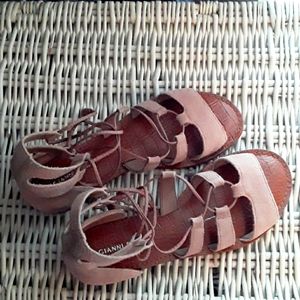 Gianni Bini Sandals Nwot